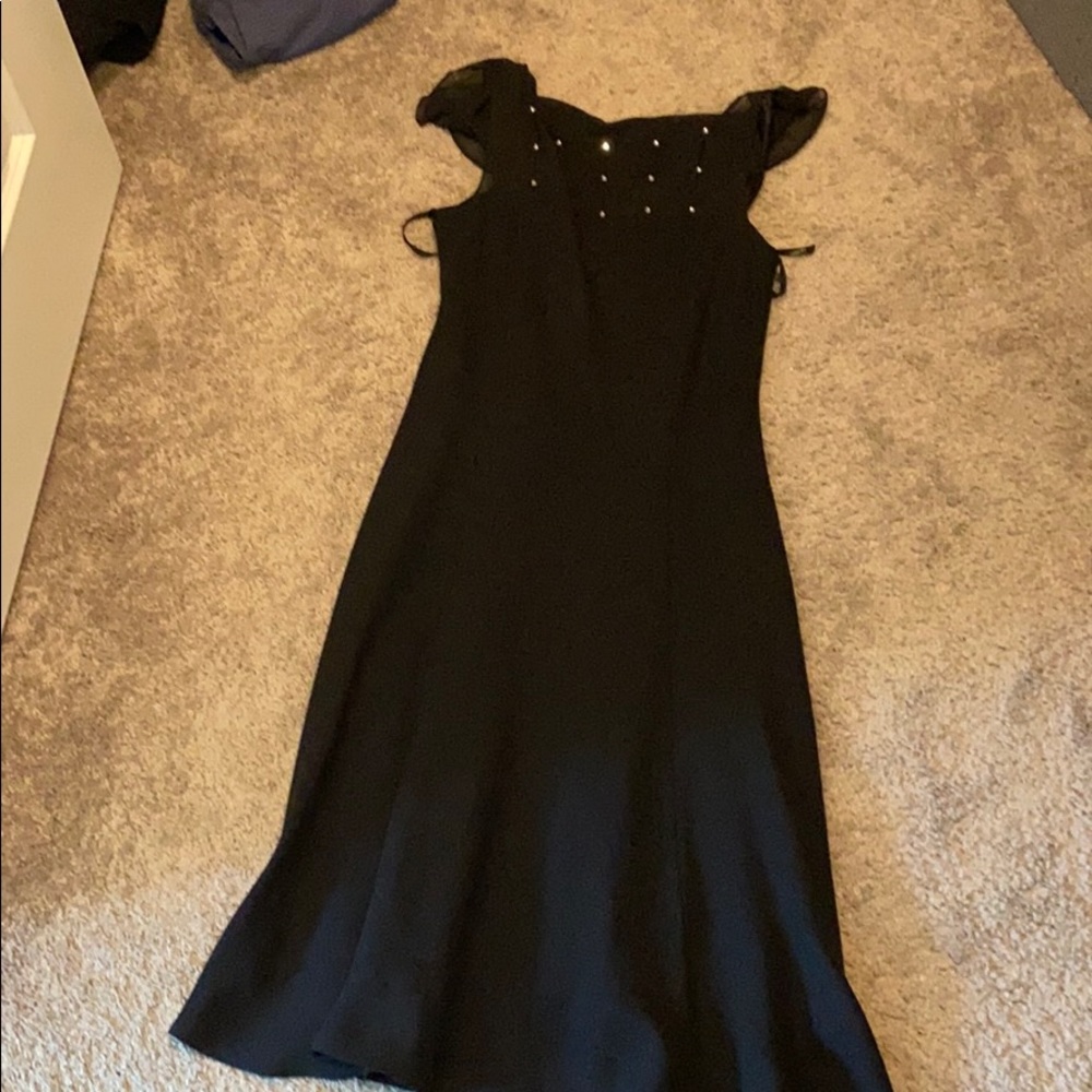 Size 6 black fancy dress